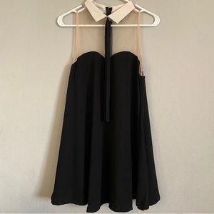 Windsor M Zippered back sleeveless collared black and white mini dress